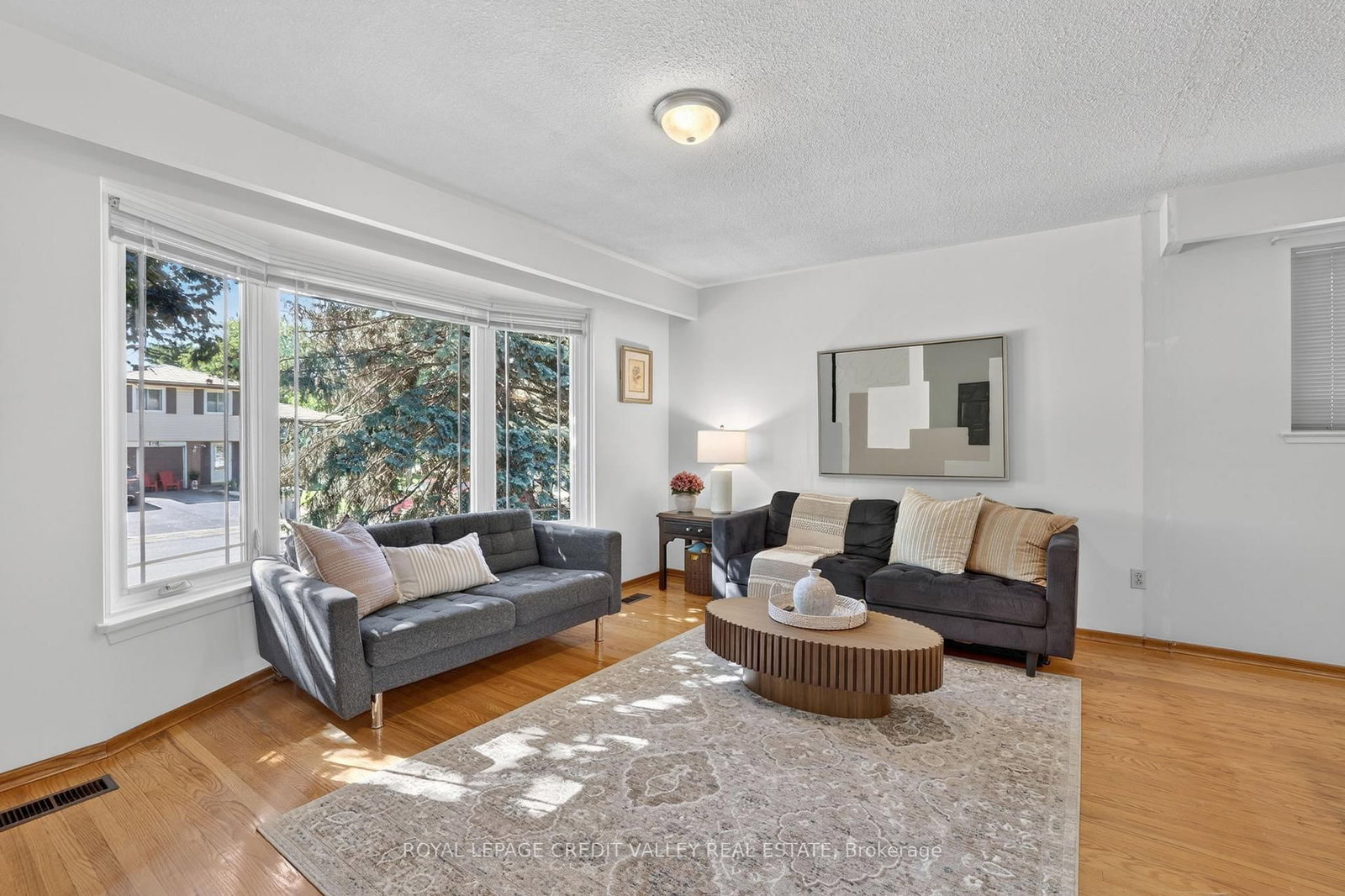 32 Farmington Drive • Brampton, ON photo 9