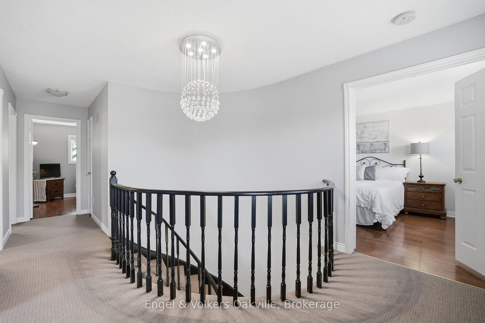 1245 Creekside Drive • Oakville, ON photo 18