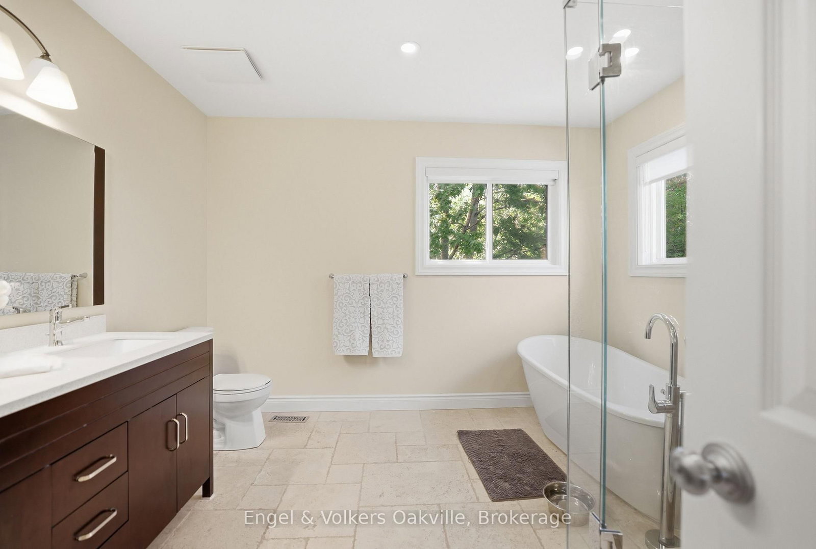 1245 Creekside Drive • Oakville, ON photo 21