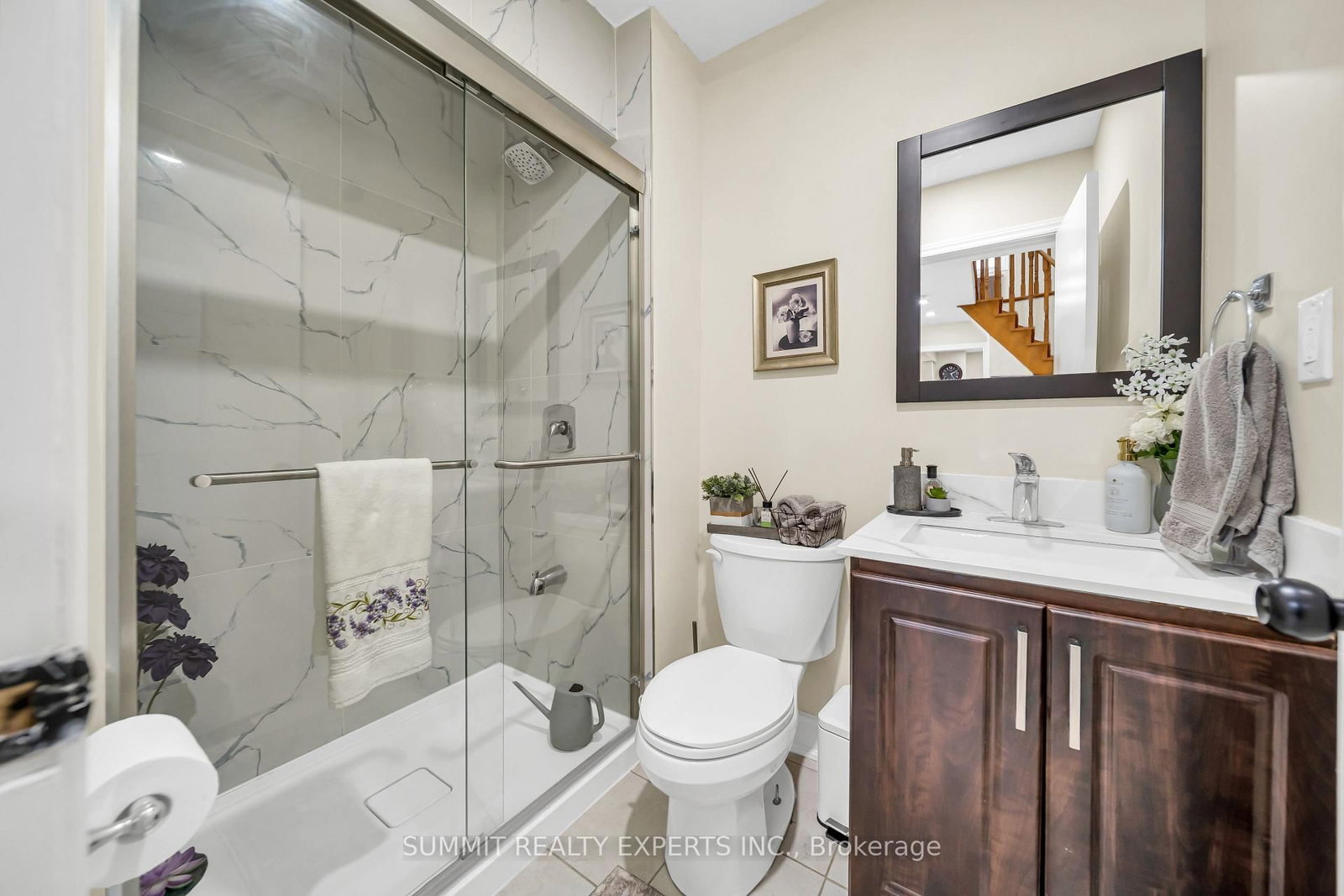 29 Coronation Circle • Brampton, ON photo 17