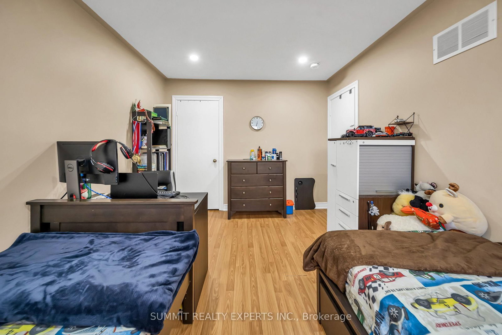 29 Coronation Circle • Brampton, ON photo 34