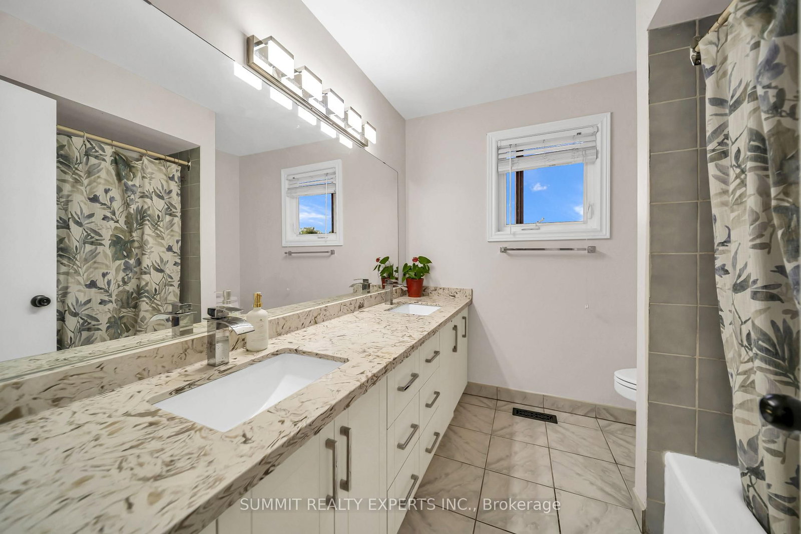 29 Coronation Circle • Brampton, ON photo 36