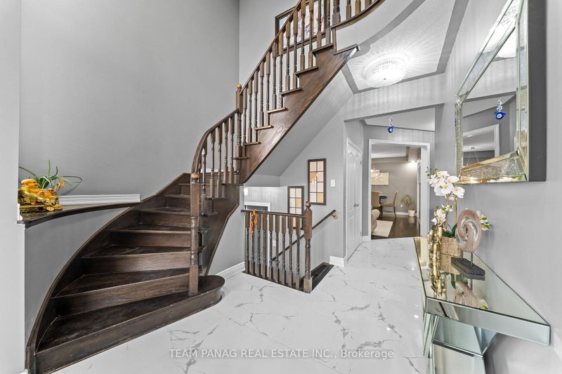 91 Campwood Brampton,ON L6P 3S9 — Photo 5