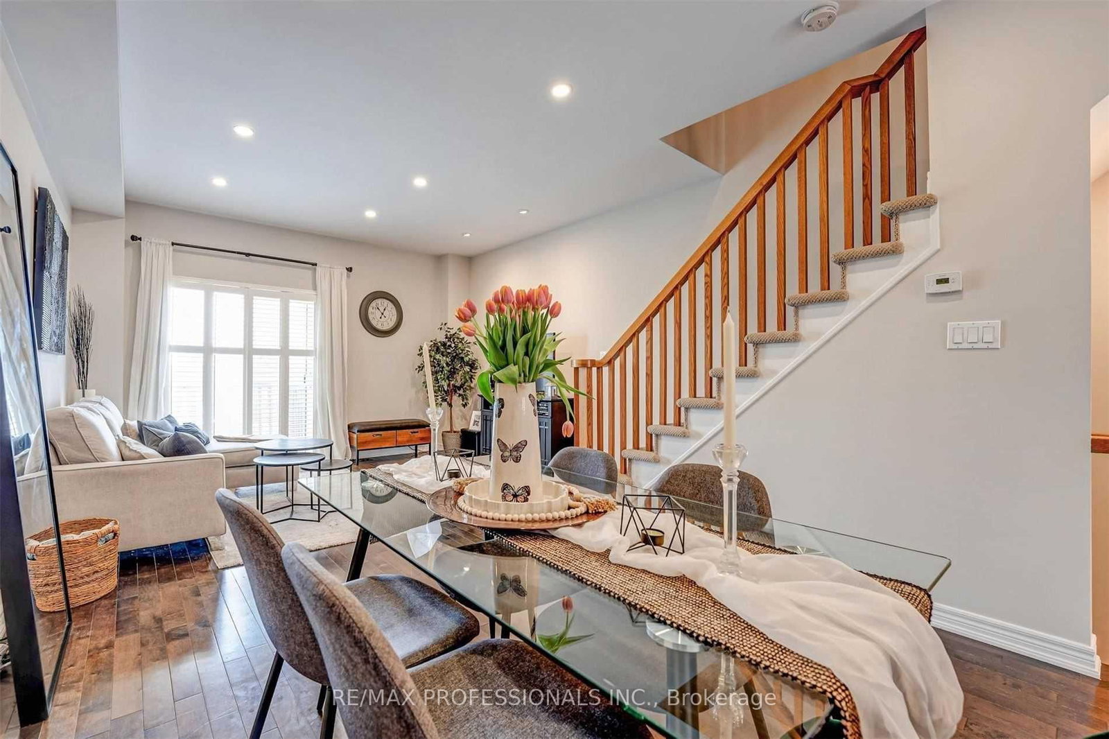 676 Rowley Common • Burlington, ON photo 10