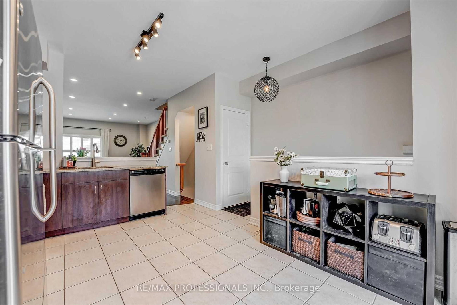 676 Rowley Common • Burlington, ON photo 14