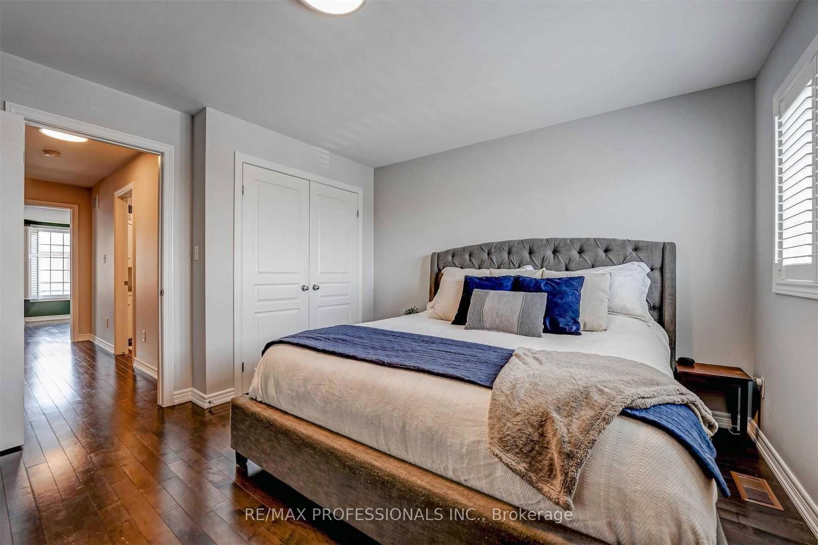 676 Rowley Common • Burlington, ON photo 19