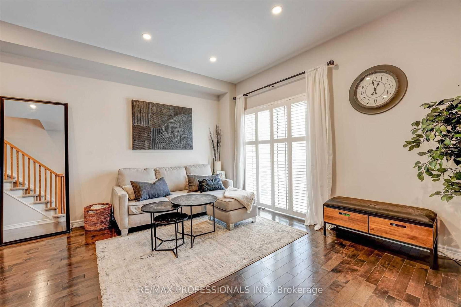 676 Rowley Common • Burlington, ON photo 24