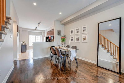 676 Rowley Common • Burlington, ON photo 3
