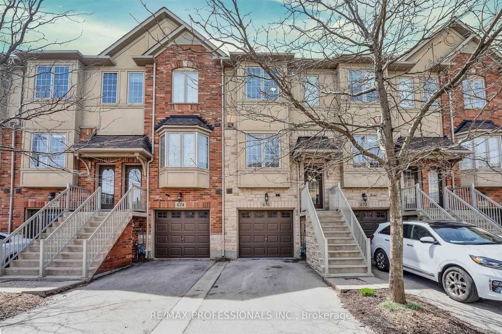 676 Rowley Common • Burlington, ON photo 32