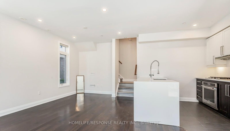 TH1 - 4020 PARKSIDE VILLAGE Drive