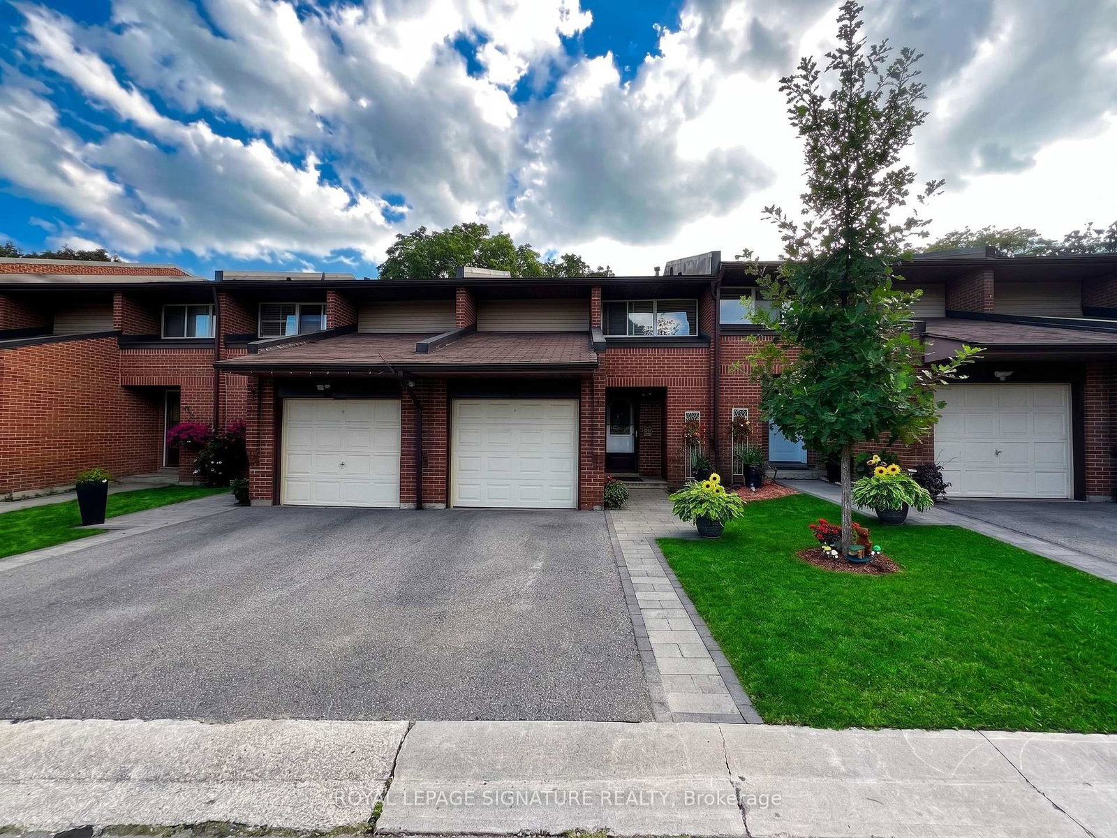 2301 Derry Road W • #33 • Mississauga, ON photo 1