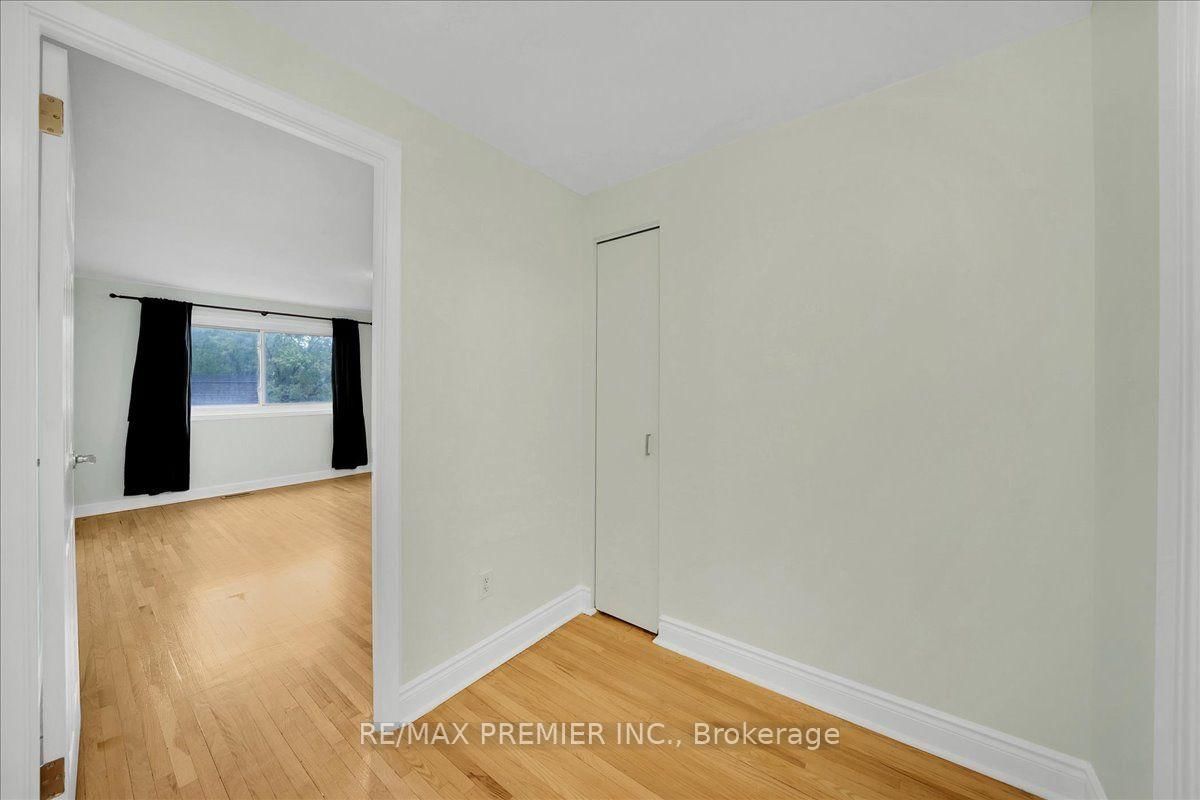 485 Timber Lane • Burlington, ON photo 18