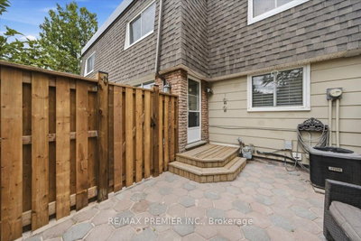 485 Timber Lane • Burlington, ON photo 5