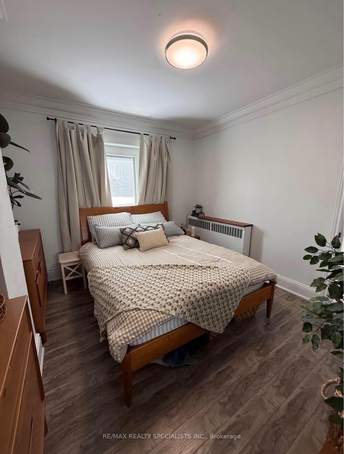 73 Elm Grove Avenue • Toronto, ON photo 30