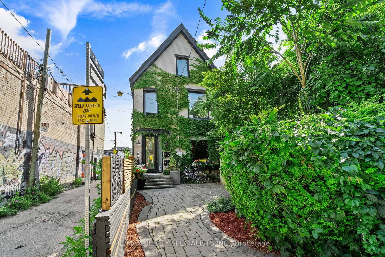 73 Elm Grove Avenue • Toronto, ON photo 38