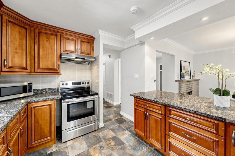 3009 O\'Hagan Mississauga,ON L5C 2C4 — Photo 8