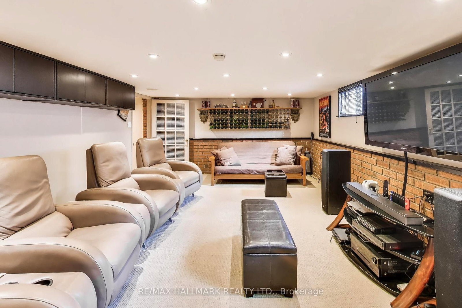 76 Ashbourne Drive • Toronto, ON photo 32