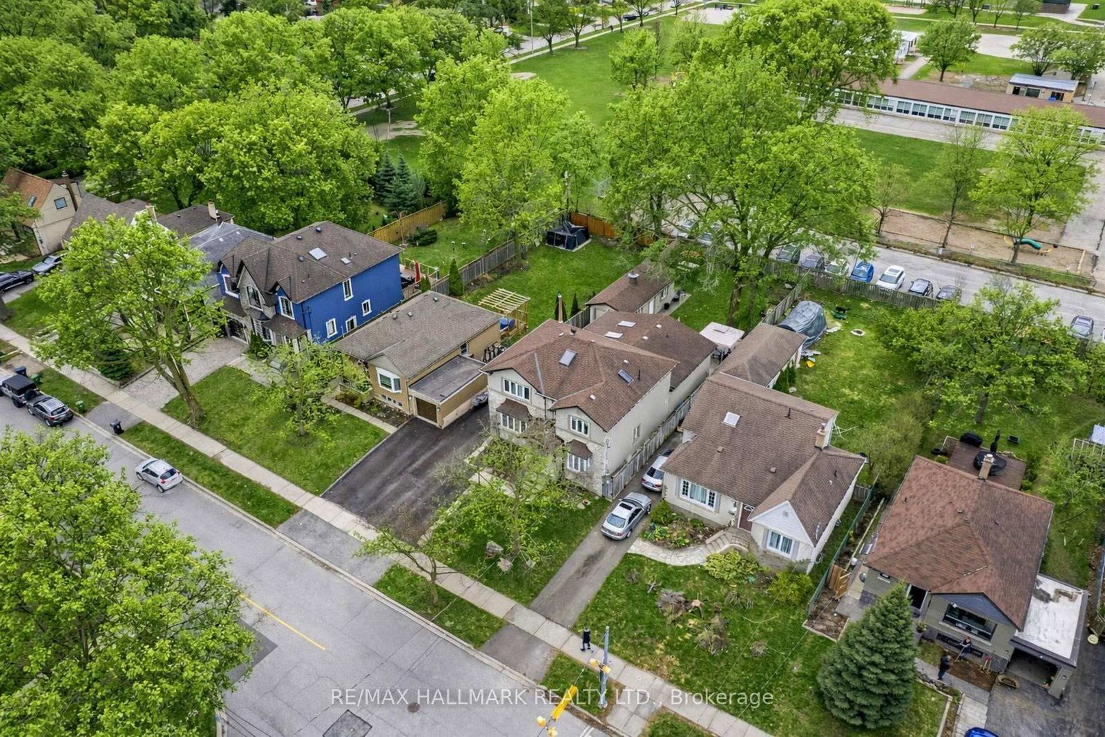 76 Ashbourne Drive • Toronto, ON photo 46