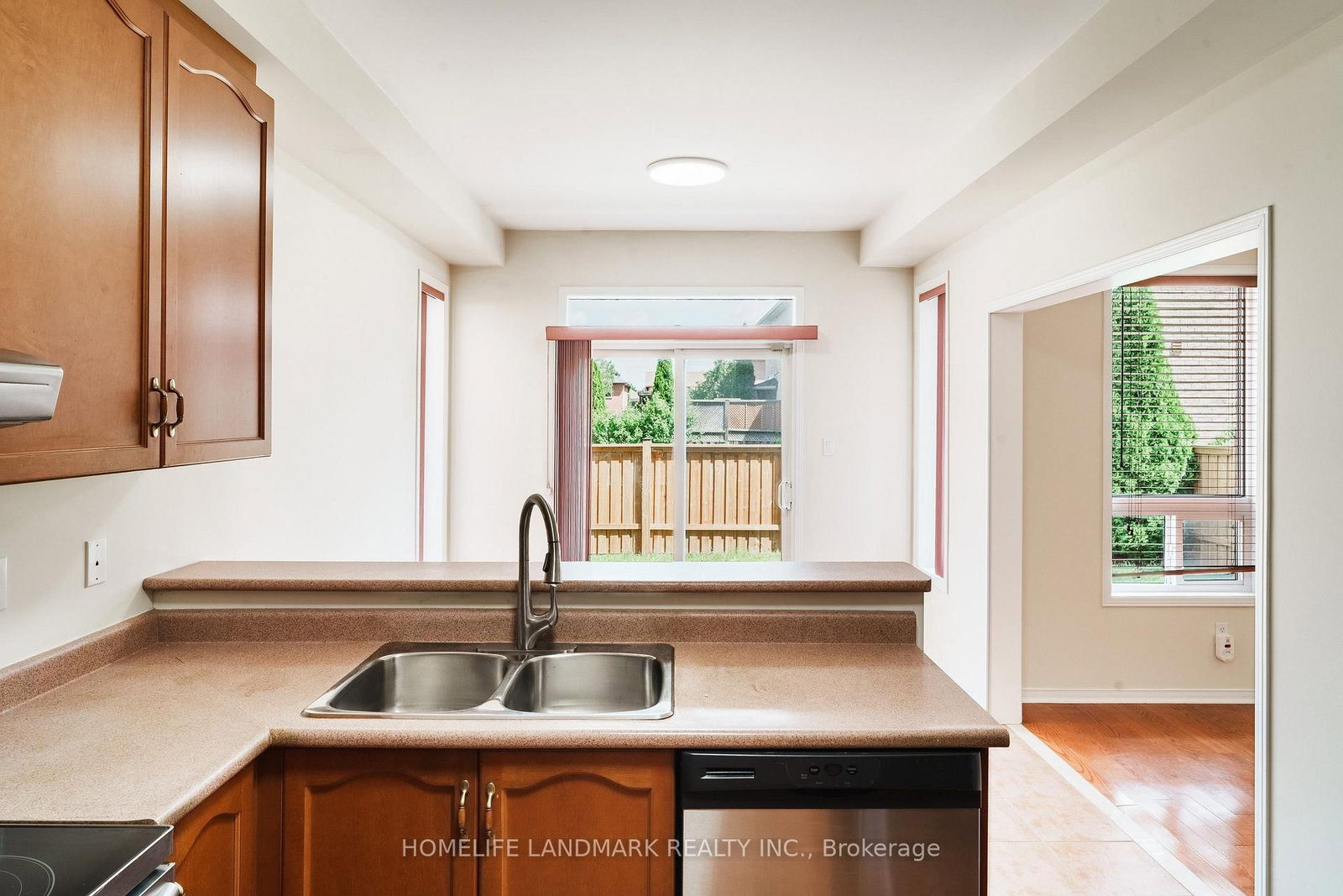 5487 Churchill Meadows Boulevard • Mississauga, ON photo 15