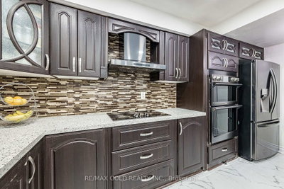 60 Four Seasons Brampton,ON L7A 2A7 — Photo 13