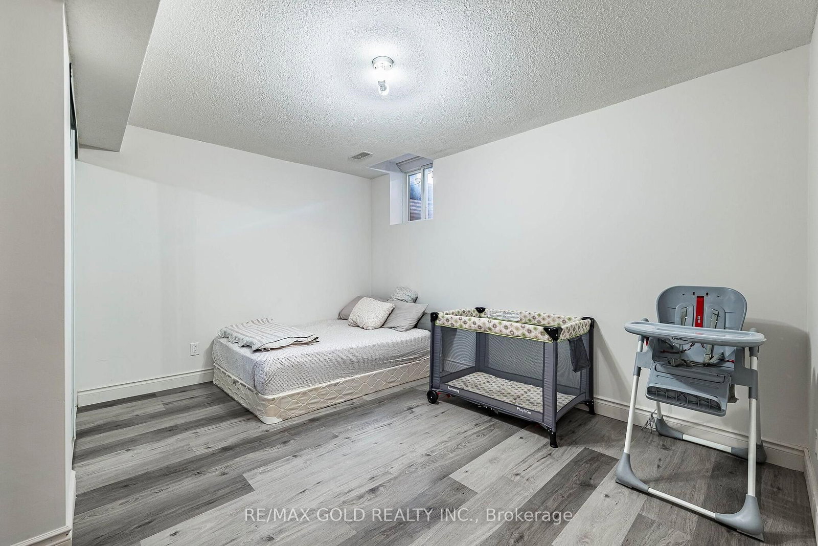 60 Four Seasons Circle • Brampton, ON photo 33