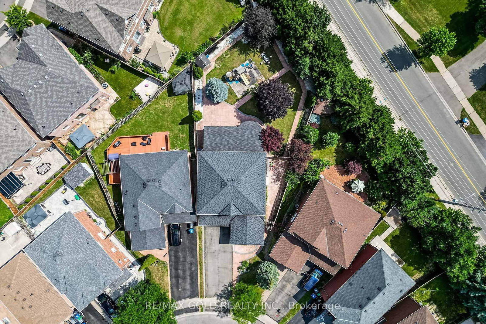 60 Four Seasons Circle • Brampton, ON photo 40