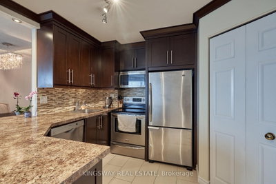 50 Kingsbridge Garden Circle • #510 • Mississauga, ON photo 3