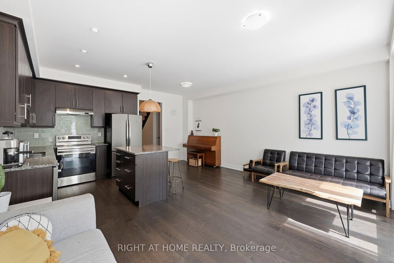 52 Upper Canada Court • Halton Hills, ON photo 11
