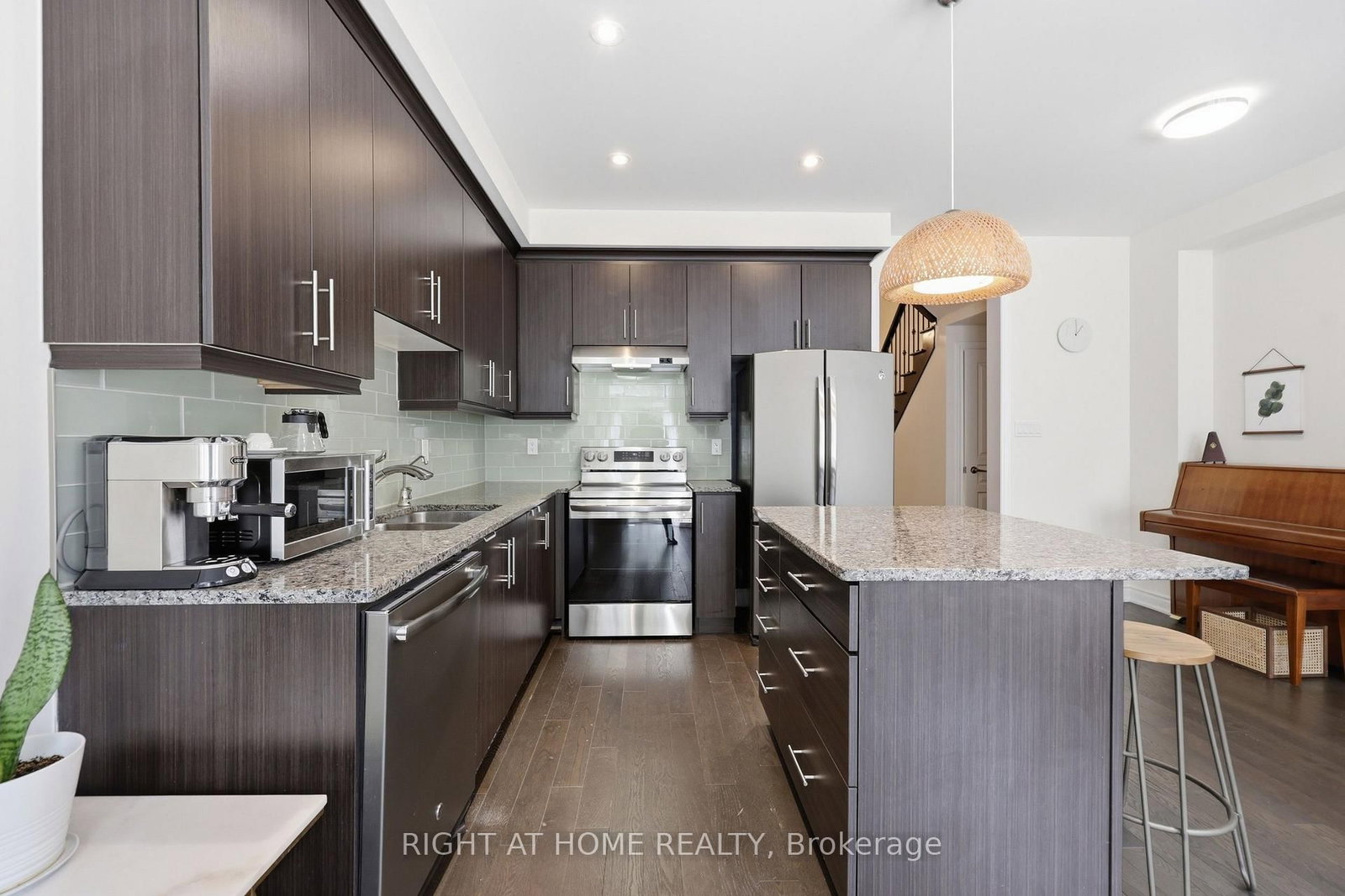 52 Upper Canada Court • Halton Hills, ON photo 13