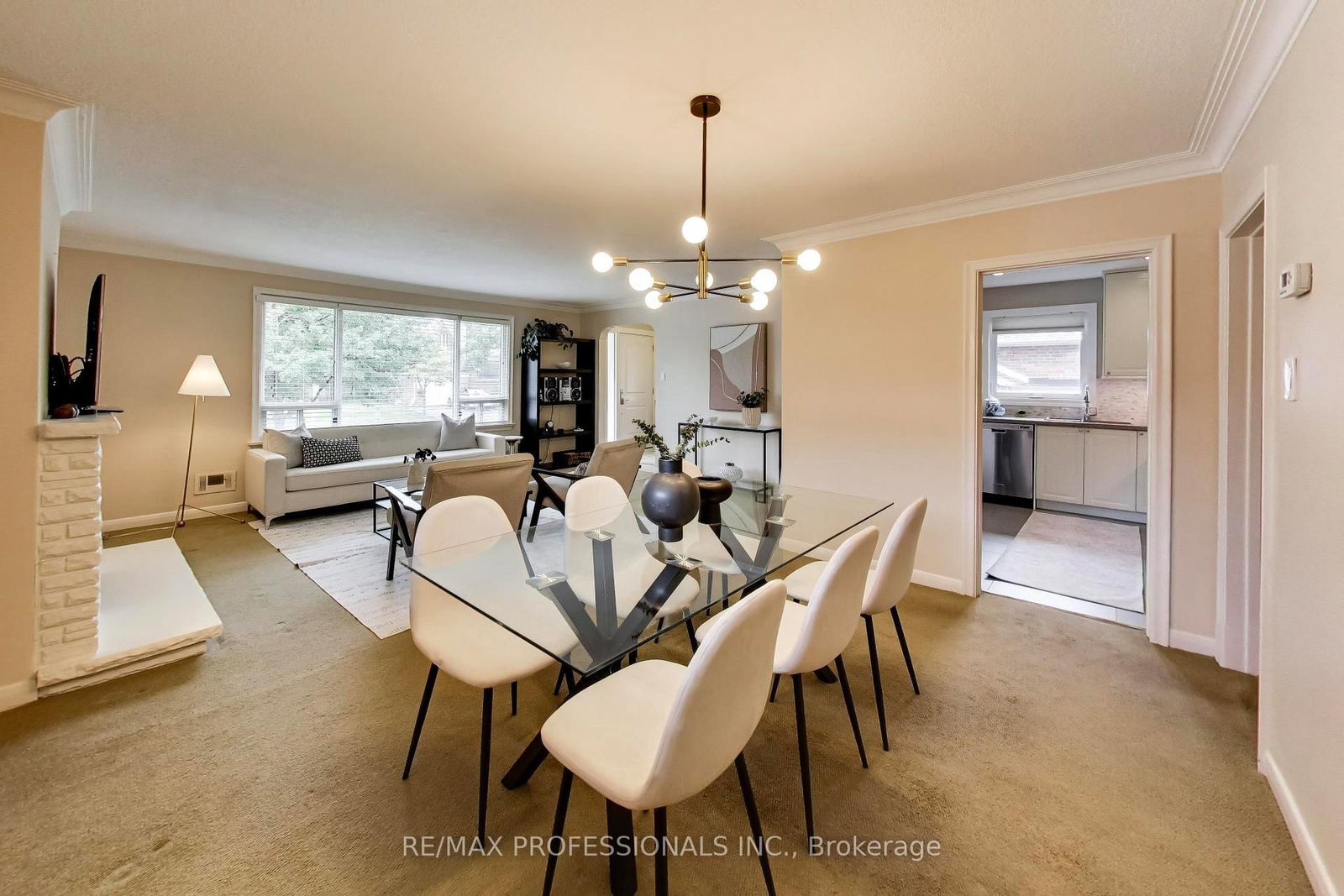 24 Beaverbrook Avenue • Toronto, ON photo 11