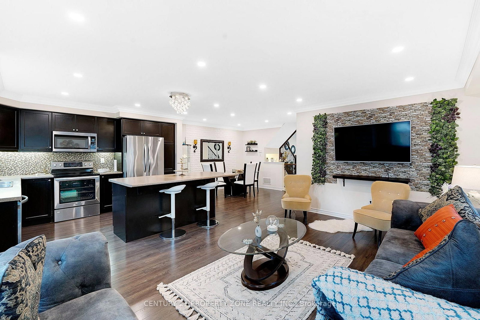 12 Lothbury Drive • Brampton, ON photo 9