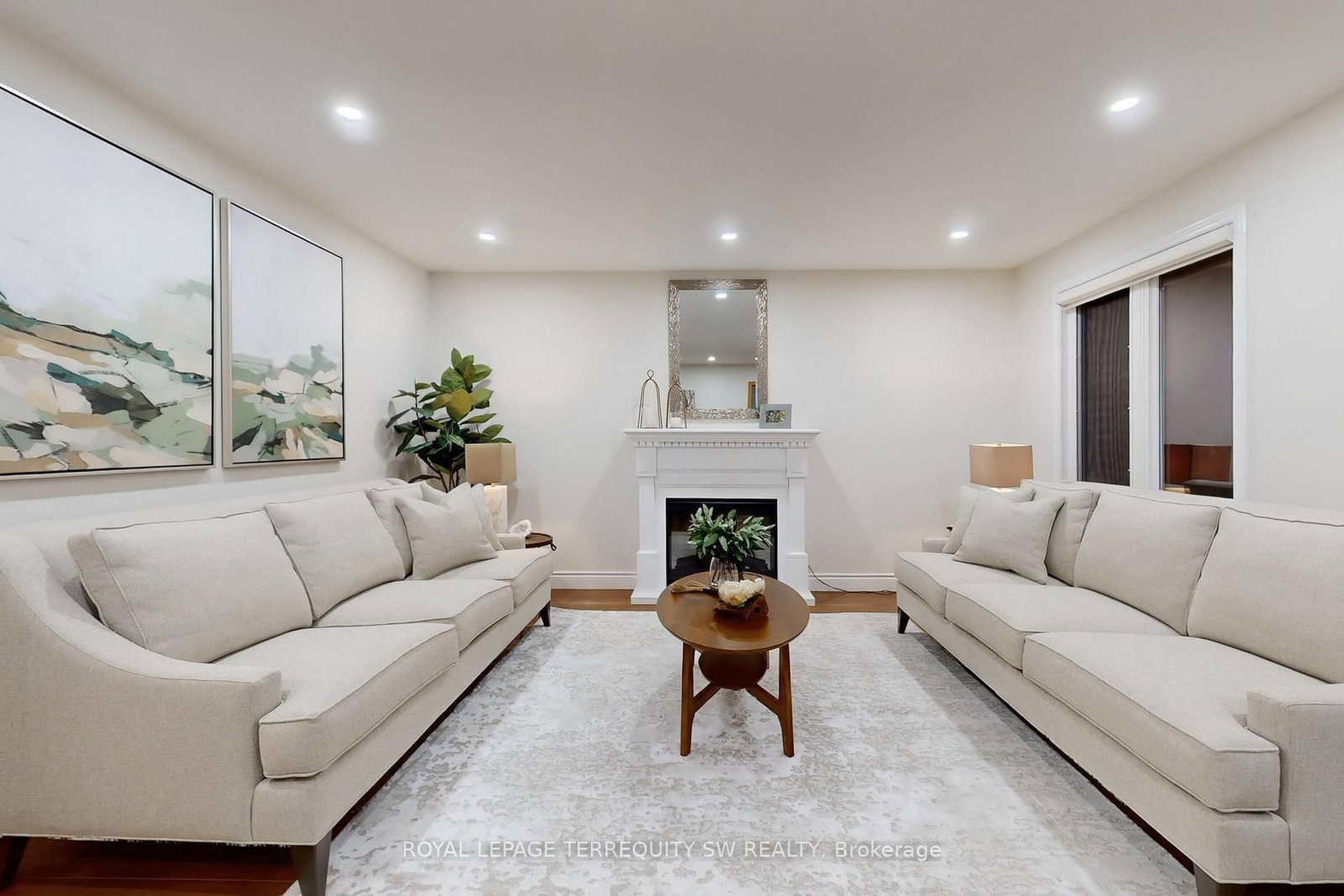 8 Chalmers Court • Brampton, ON photo 2