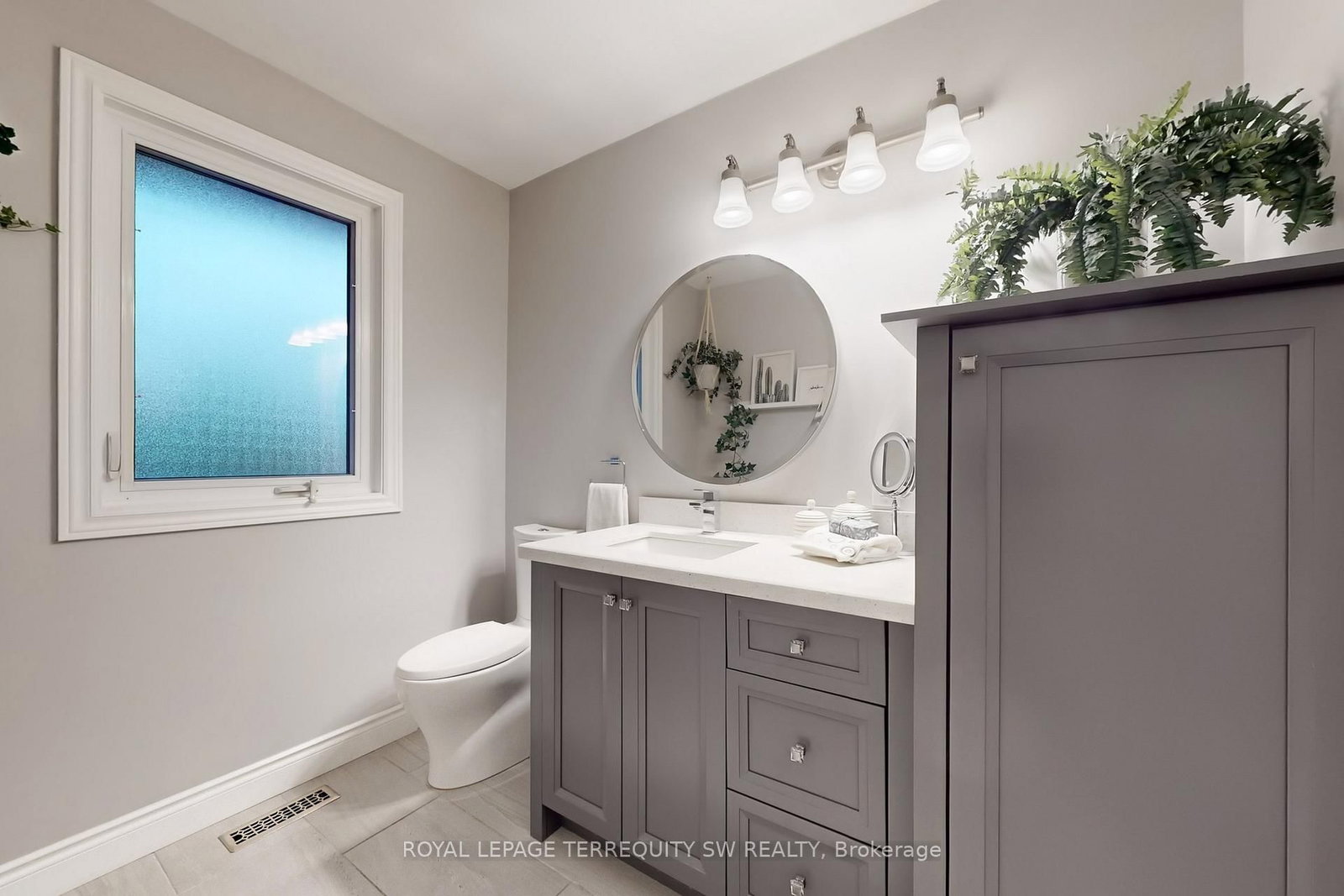 8 Chalmers Court • Brampton, ON photo 28
