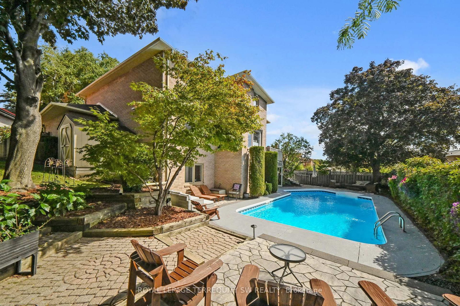 8 Chalmers Court • Brampton, ON photo 35