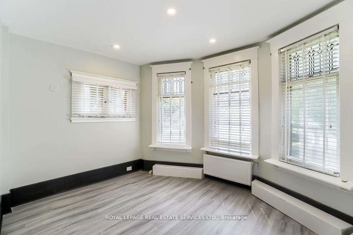 31 Tyndall Avenue • Toronto, ON photo 10