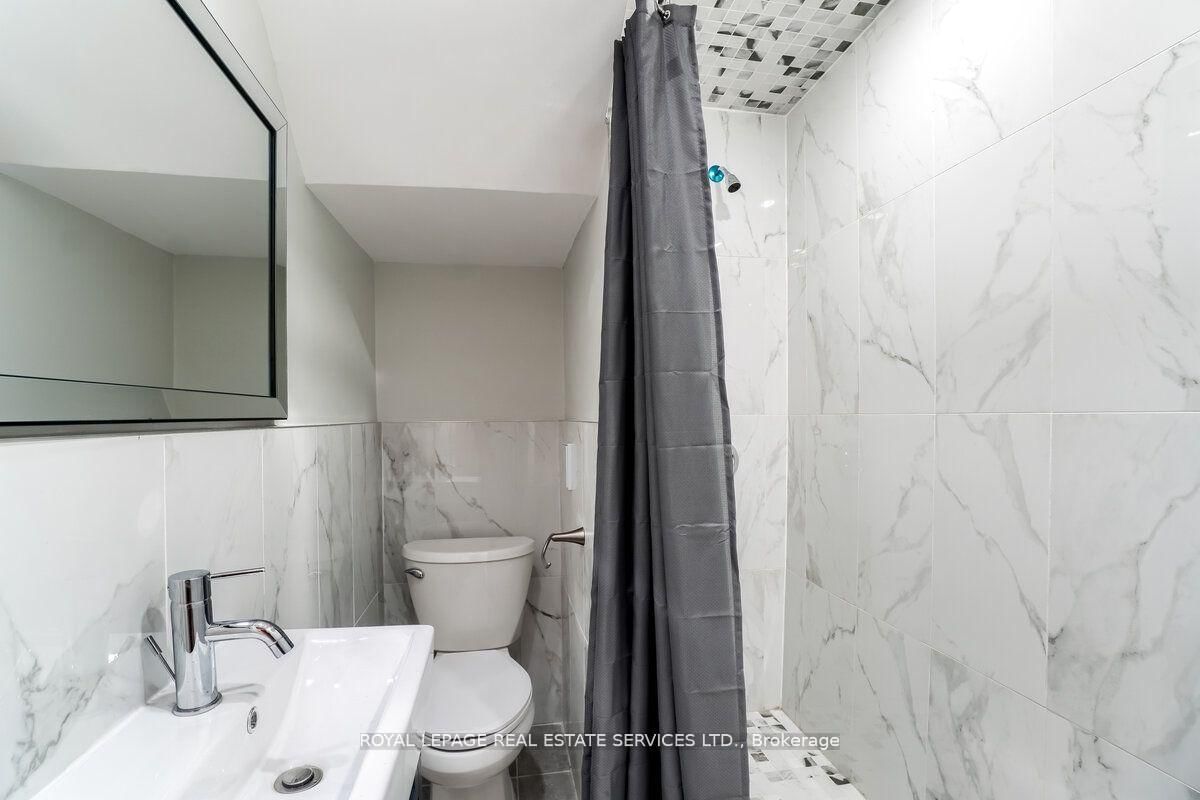 31 Tyndall Avenue • Toronto, ON photo 12