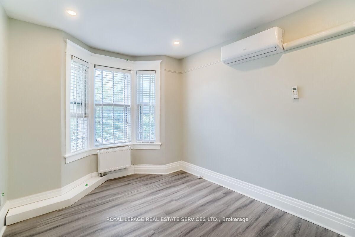 31 Tyndall Avenue • Toronto, ON photo 21