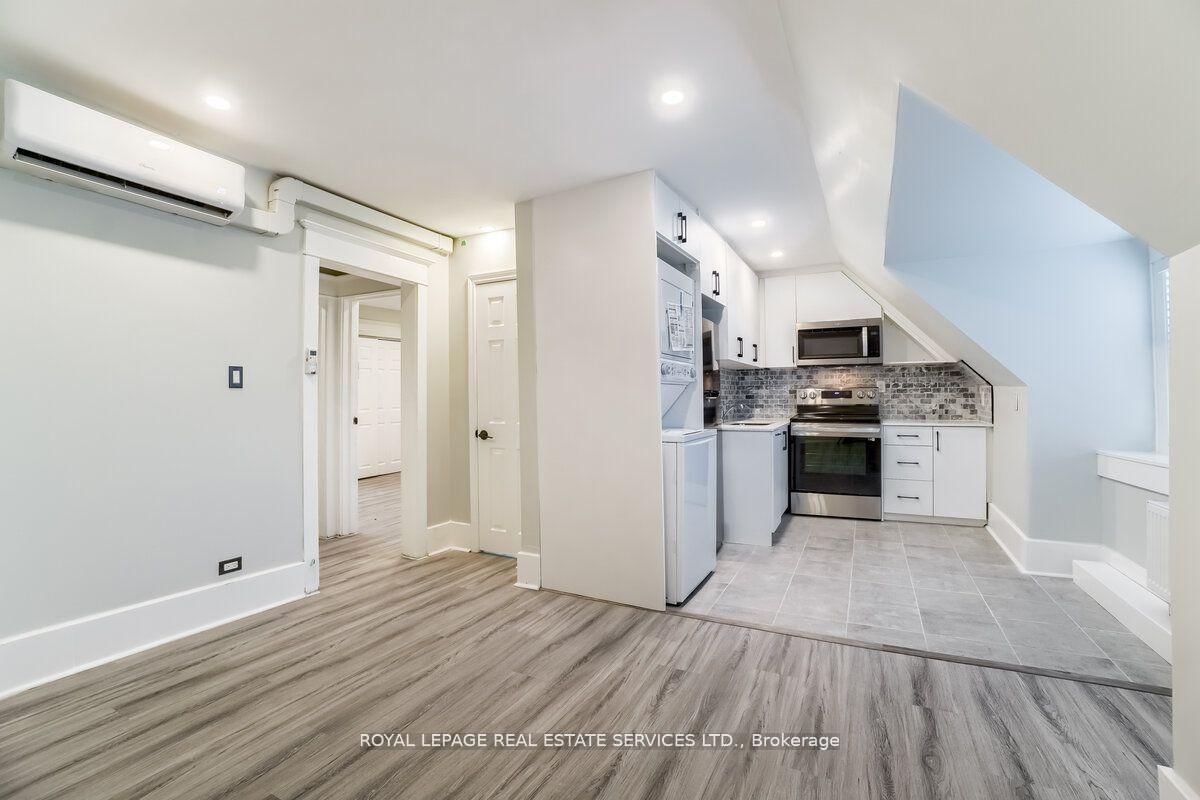 31 Tyndall Avenue • Toronto, ON photo 25