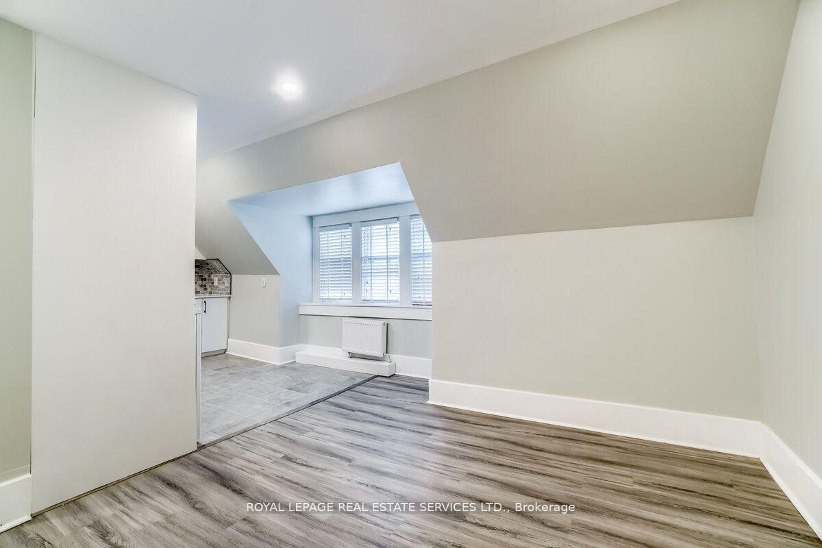31 Tyndall Avenue • Toronto, ON photo 26