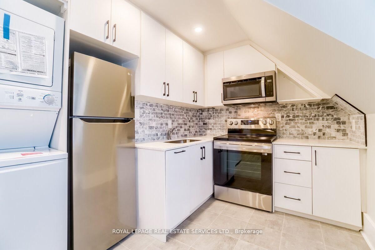 31 Tyndall Avenue • Toronto, ON photo 27