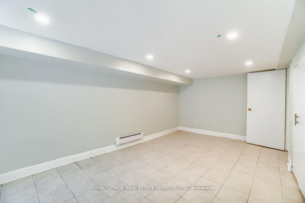 31 Tyndall Avenue • Toronto, ON photo 34