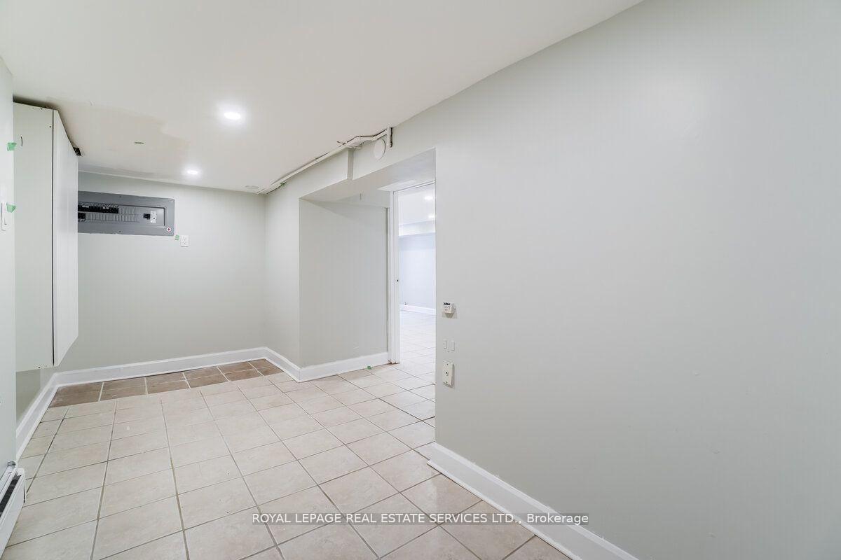 31 Tyndall Avenue • Toronto, ON photo 38