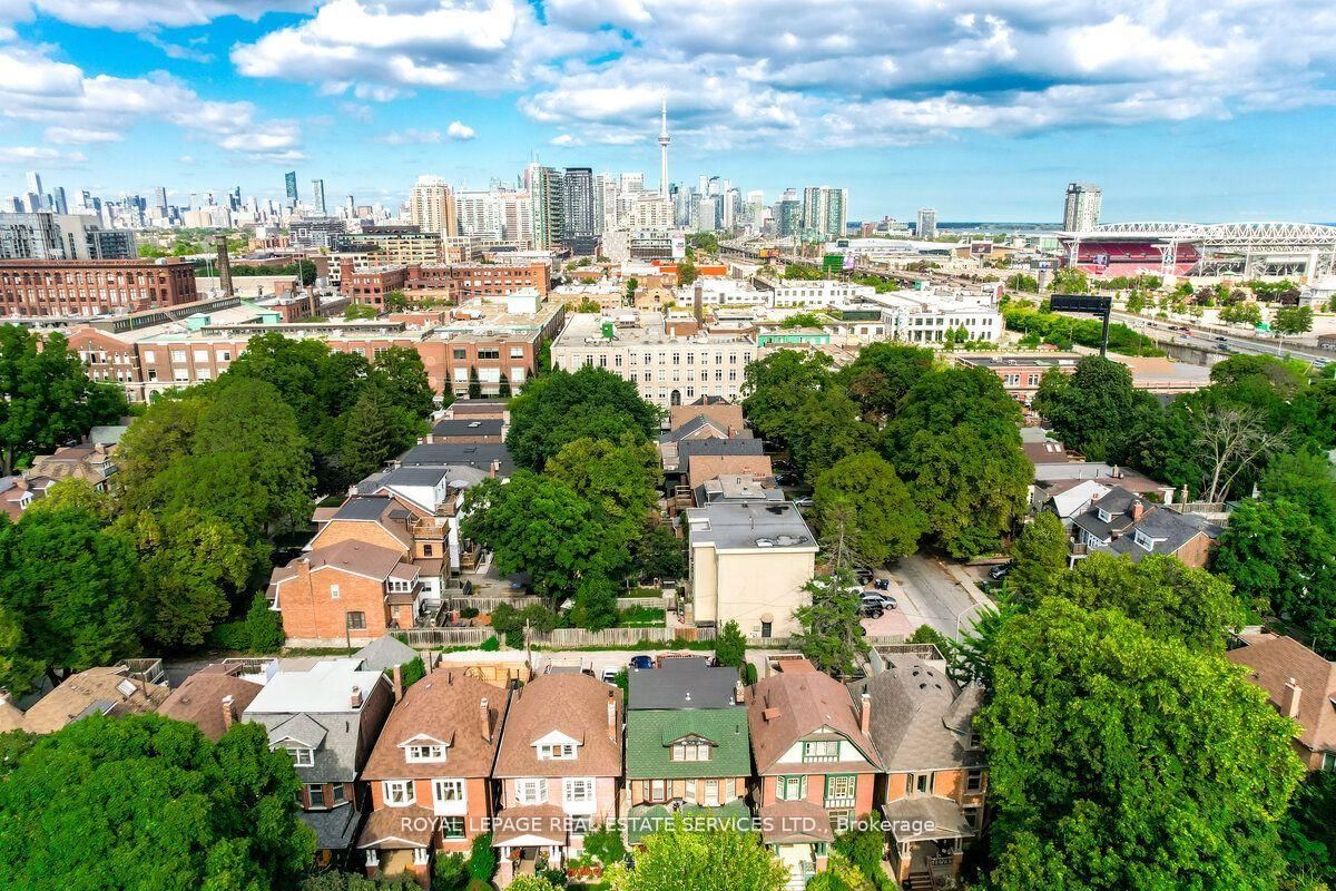 31 Tyndall Avenue • Toronto, ON photo 40