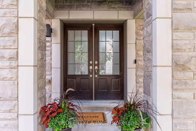 1226 Azinger Lane • Mississauga, ON photo 3