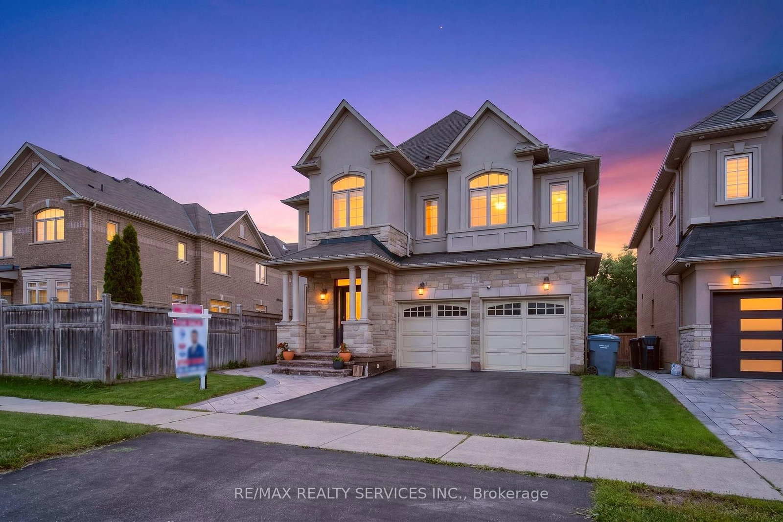 15 Bonnie Braes Drive • Brampton, ON photo 1