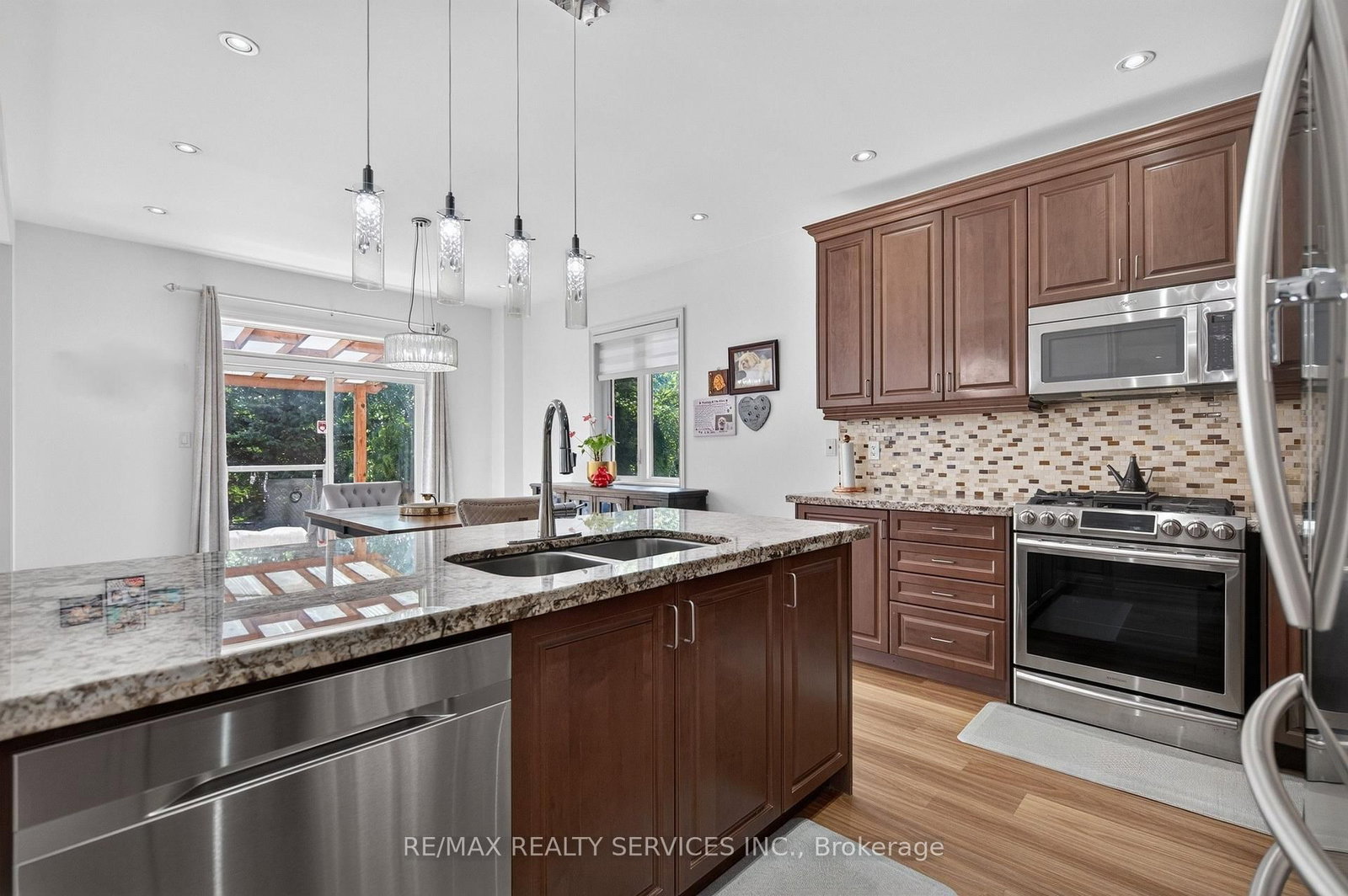 15 Bonnie Braes Drive • Brampton, ON photo 14