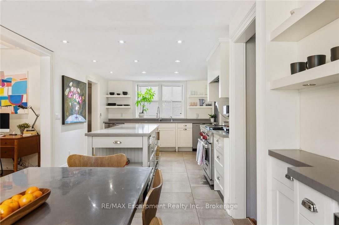 332 Palmer Avenue • Oakville, ON photo 14