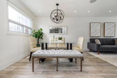 3726 Holden Crescent • Mississauga, ON photo 9