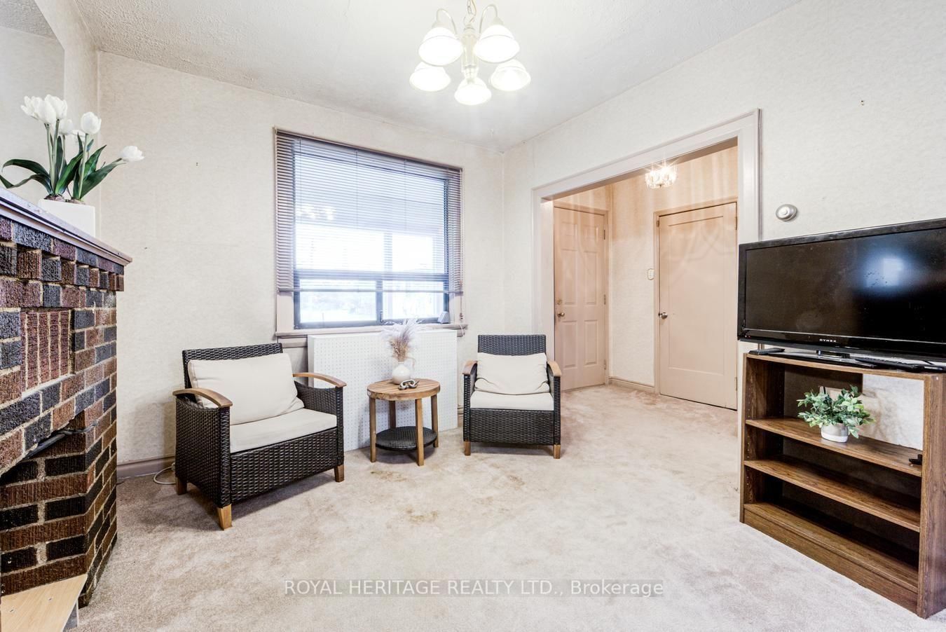 758 Jane Street • Toronto, ON photo 6