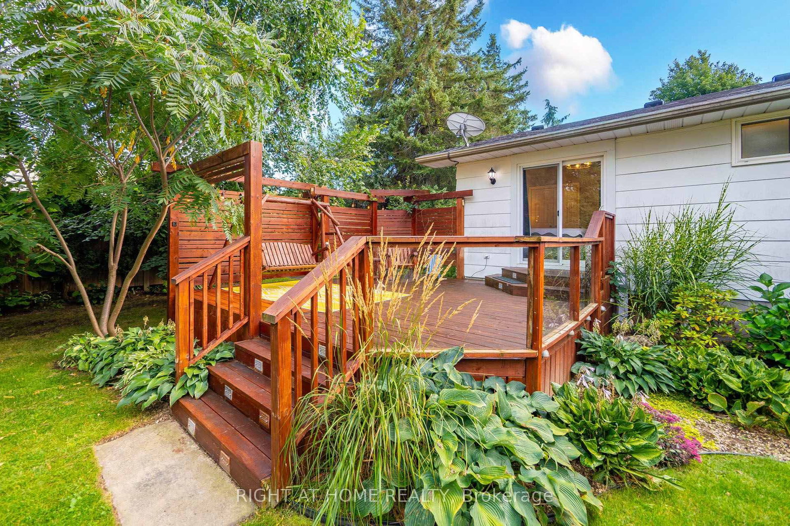 11749 Tenth Line • Halton Hills, ON photo 32